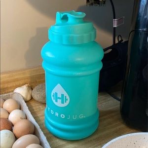 Mint hydro jug with marble sleeve